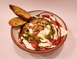 Caprese Salata